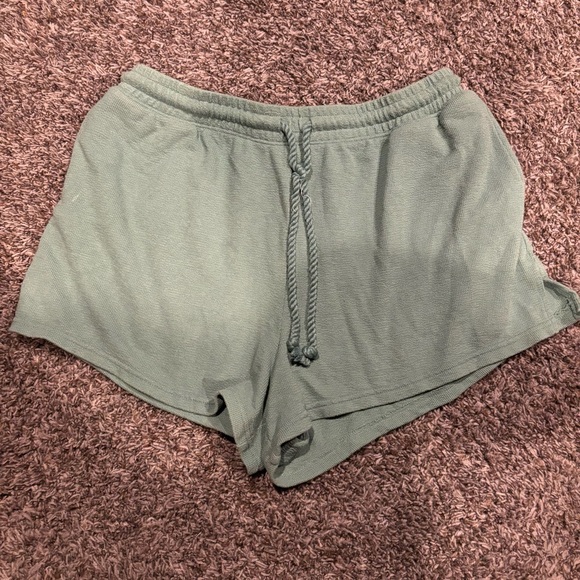 Women's Universal Threads Casual Shorts - Picture 1 of 3